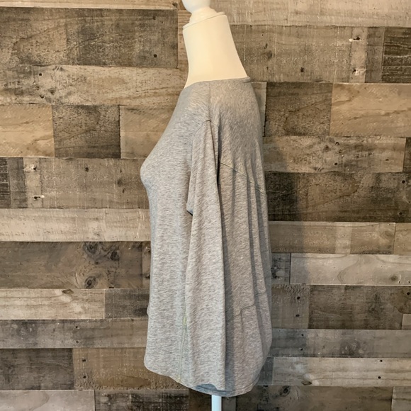 Lululemon Heathered Gray Long Sleeve Top - Picture 4 of 16